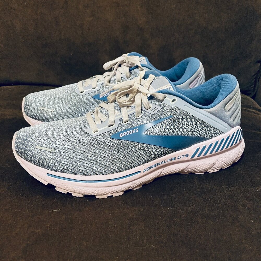 Brooks Adrenaline GTS 22 Running Shoe, Women's Size 11B, Blue/Purple 1203531B589